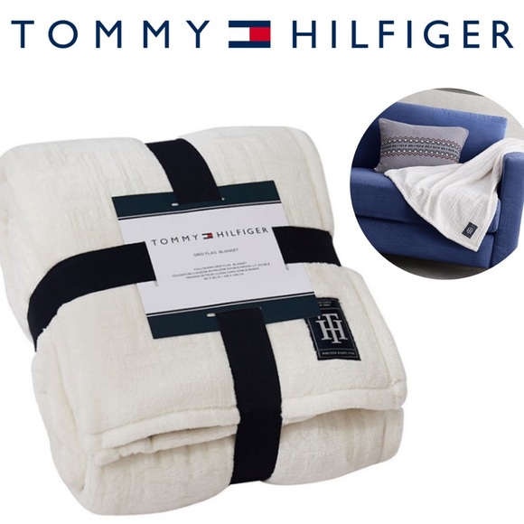 Tommy Hilfiger Bedding Tommy Hilfiger Cream Navy Soft Plush Warm